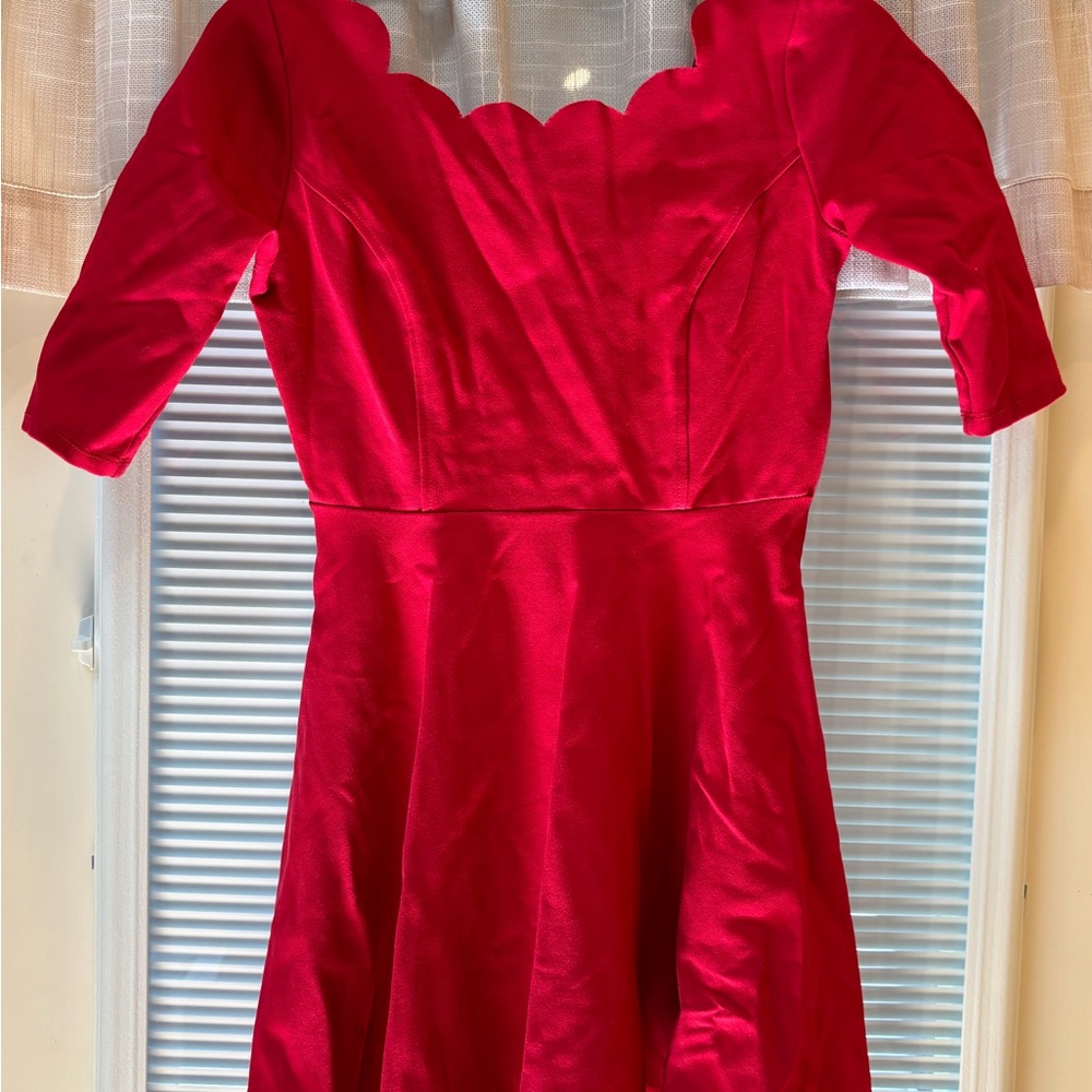 Elegant Red Scalloped Dress